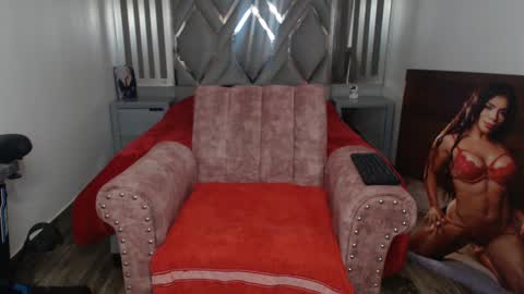 Natalie                      online show from March 2025 10:56:01 PM