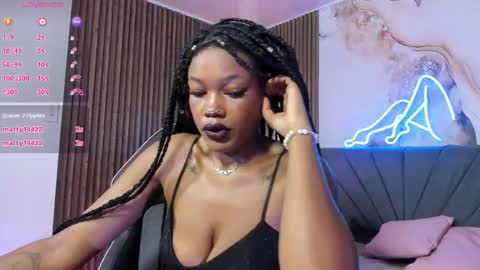 Snapshot of cristalbroke_tay chatting on June 2026 07:40:02 PM Crystalbroke online show from June 2026 07:40:02 PM