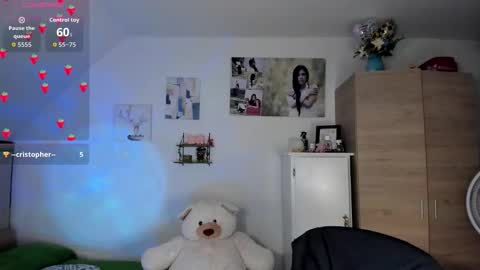 cristal online show from September 2025 01:58:01 PM