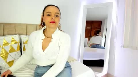 cristal walker online show from November 2025 11:10:01 AM