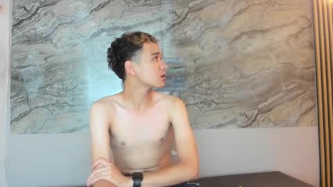 Snapshot of cristhian_cody chatting on October 2025 01:01:01 PM Cristhian online show from October 2025 01:01:01 PM