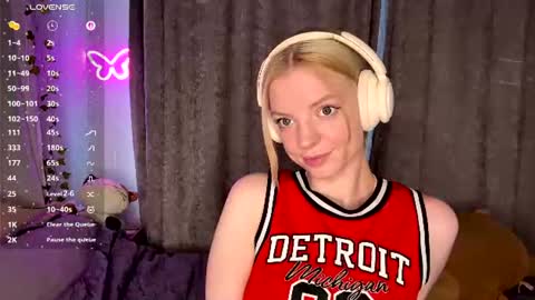 Snapshot of cristinekondo chatting on July 2026 03:26:01 PM Marry online show from July 2026 03:26:01 PM