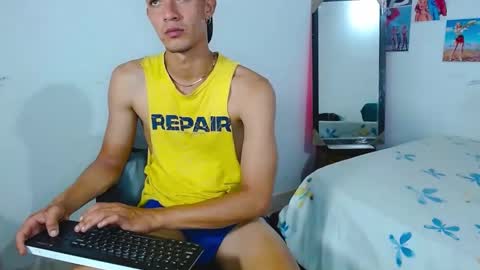 Snapshot of cristofer_hot98 chatting on February 2025 04:34:01 AM Cristofer online show from February 2025 04:34:01 AM