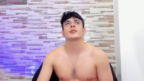 Snapshot of cristopher_russo chatting on May 2026 11:45:02 PM CRISTOPHER online show from May 2026 11:45:02 PM
