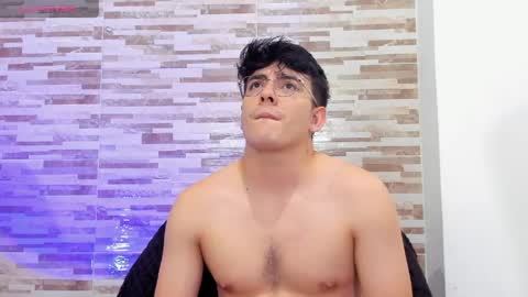 Snapshot of cristopher_russo chatting on May 2026 12:07:01 AM CRISTOPHER online show from May 2026 12:07:01 AM