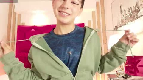 Cristopher  online show from March 2026 08:34:02 PM