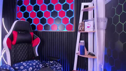 Cristopher  online show from June 2026 08:52:02 PM