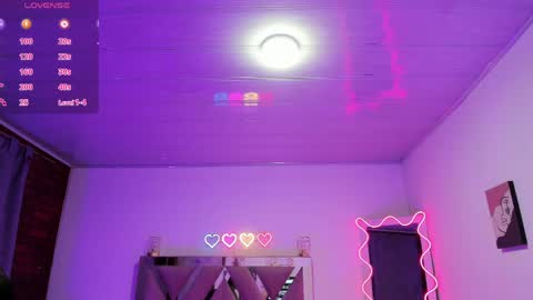 Snapshot of cristy_tay chatting on March 2026 11:32:01 AM cristy_tay online show from March 2026 11:32:01 AM