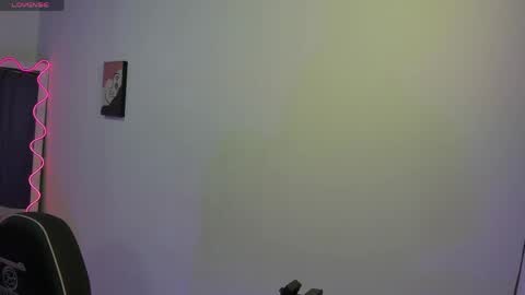 Snapshot of cristy_tay chatting on March 2026 11:44:02 AM cristy_tay online show from March 2026 11:44:02 AM