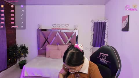 Snapshot of cristy_tay chatting on April 2026 11:38:02 AM cristy_tay online show from April 2026 11:38:02 AM