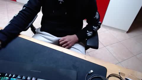 crocken_bisc online show from March 2026 02:33:01 PM