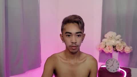 crocodale online show from October 2025 04:35:02 AM