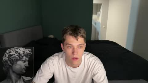 cronck52 online show from December 2025 10:26:02 PM