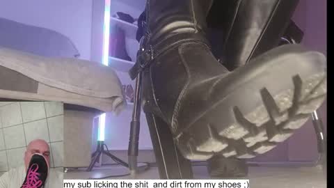 Cruel Siren online show from October 2025 08:58:01 PM