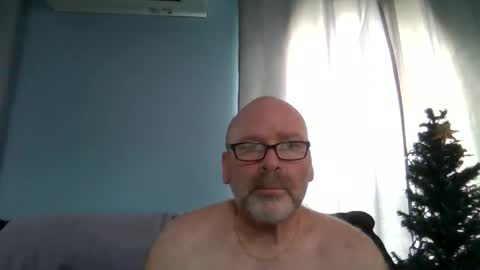 Snapshot of cruising_guy chatting on April 2026 12:41:01 PM fun guy online show from April 2026 12:41:01 PM