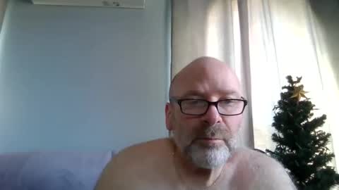 Snapshot of cruising_guy chatting on April 2026 01:02:01 PM fun guy online show from April 2026 01:02:01 PM