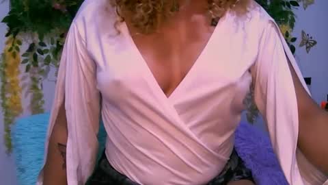 crysrus online show from October 2025 12:42:01 AM