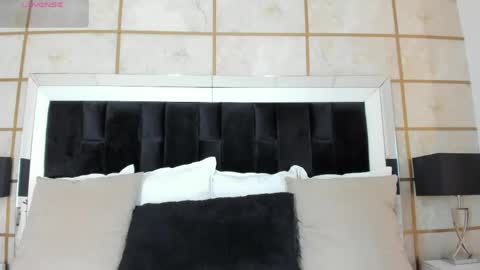 Crystal Rose  online show from April 2026 11:44:02 AM