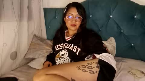 Snapshot of crystal_669 chatting on April 2026 03:20:02 AM carol online show from April 2026 03:20:02 AM