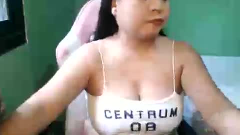 Snapshot of crystal_april chatting on July 2026 03:02:01 AM Crys online show from July 2026 03:02:01 AM