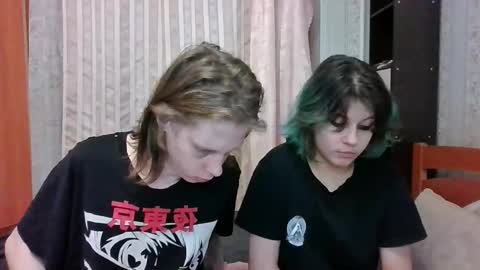 Snapshot of crystal_porn_love chatting on March 2025 02:54:01 PM Crystal and Marcl online show from March 2025 02:54:01 PM