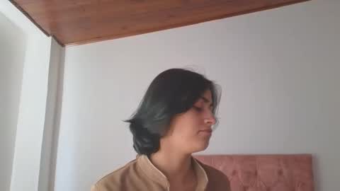 Crystal Blaze online show from October 2025 04:08:01 PM