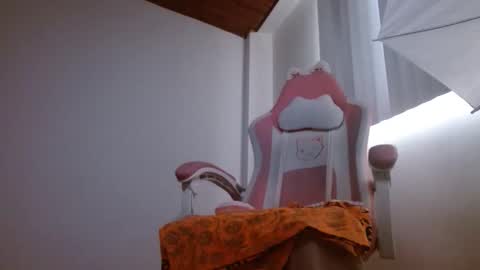 Crystal Blaze online show from December 2025 11:37:02 AM