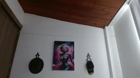 Crystal Blaze online show from April 2026 12:31:01 PM