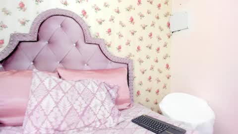 Snapshot of crystal_watson0 chatting on May 2026 02:12:01 PM Milf Latina online show from May 2026 02:12:01 PM