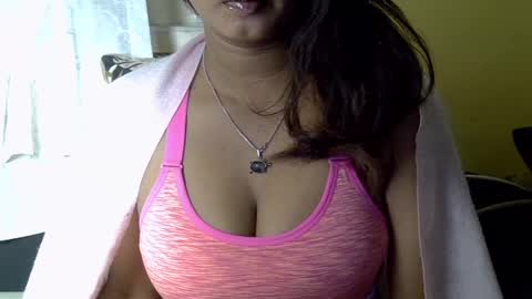 crystalbellax online show from July 2026 06:28:01 AM