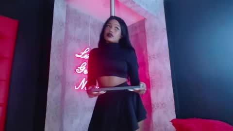 Snapshot of crystalbrooke3x chatting on November 2025 10:56:01 PM Crystal online show from November 2025 10:56:01 PM