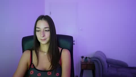 Snapshot of crystalbrunette18 chatting on June 2026 05:26:02 PM Crystalbrunette18 online show from June 2026 05:26:02 PM