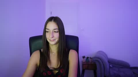 Snapshot of crystalbrunette18 chatting on June 2026 06:10:01 PM Crystalbrunette18 online show from June 2026 06:10:01 PM