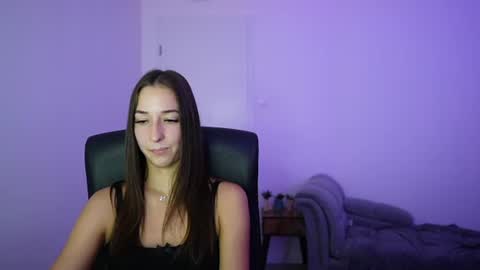 Snapshot of crystalbrunette18 chatting on June 2026 06:35:02 PM Crystalbrunette18 online show from June 2026 06:35:02 PM
