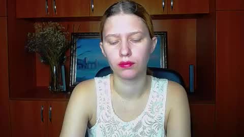 Stella online show from November 2025 07:32:01 AM