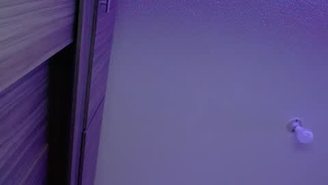 Snapshot of crystalitesq chatting on November 2025 03:31:01 AM Olivia online show from November 2025 03:31:01 AM