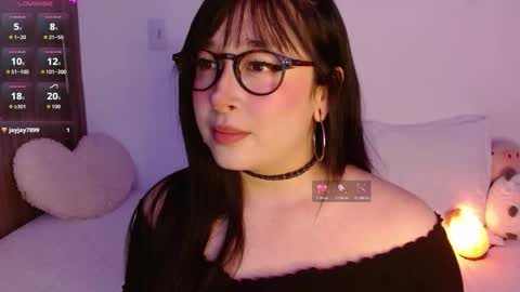 Snapshot of crystalitesq chatting on November 2025 12:21:02 AM Olivia online show from November 2025 12:21:02 AM