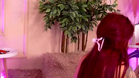 crystallred online show from February 2026 05:29:01 AM