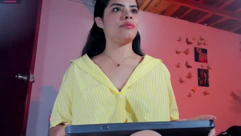 Snapshot of crystalvans chatting on September 2025 09:20:02 PM Cristal online show from September 2025 09:20:02 PM