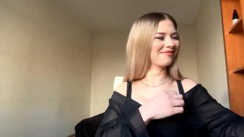 Snapshot of crystarouillard chatting on March 2026 07:46:02 AM Jesi online show from March 2026 07:46:02 AM