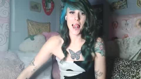     online show from January 2026 02:13:01 AM