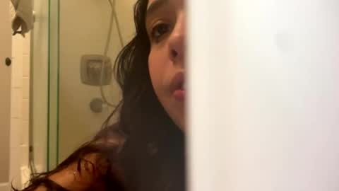 Snapshot of cubanwetdreamdoll chatting on July 2026 05:04:01 PM Thick Cuban Laz online show from July 2026 05:04:01 PM