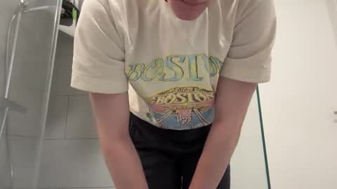 cube93 online show from November 2025 04:20:02 PM