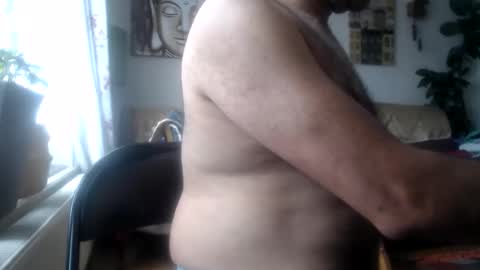 Snapshot of cucumberlad2018 chatting on April 2026 11:39:02 AM Tips WellCUM - Hot Bi Curious - ask Privates online show from April 2026 11:39:02 AM
