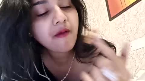 cuddlemuffins online show from February 2026 03:07:02 AM