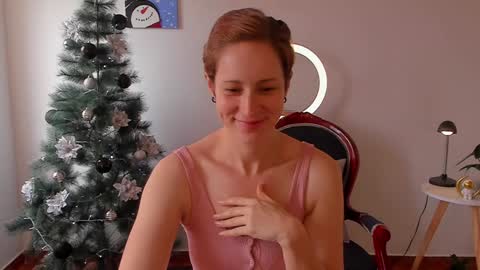 Snapshot of cuddlingbunnny chatting on December 2024 03:43:02 PM Leonela online show from December 2024 03:43:02 PM