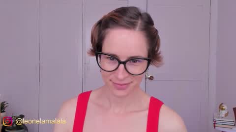 Snapshot of cuddlingbunnny chatting on October 2025 05:47:01 PM Leonela online show from October 2025 05:47:01 PM