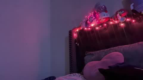 cum2charmxx online show from October 2025 02:22:02 AM