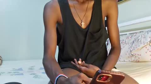 Snapshot of cumdaddzy_ebony chatting on April 2026 07:25:02 AM zdaddy online show from April 2026 07:25:02 AM