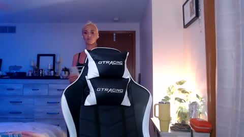 cumguzzlingskank online show from July 2026 03:08:01 AM